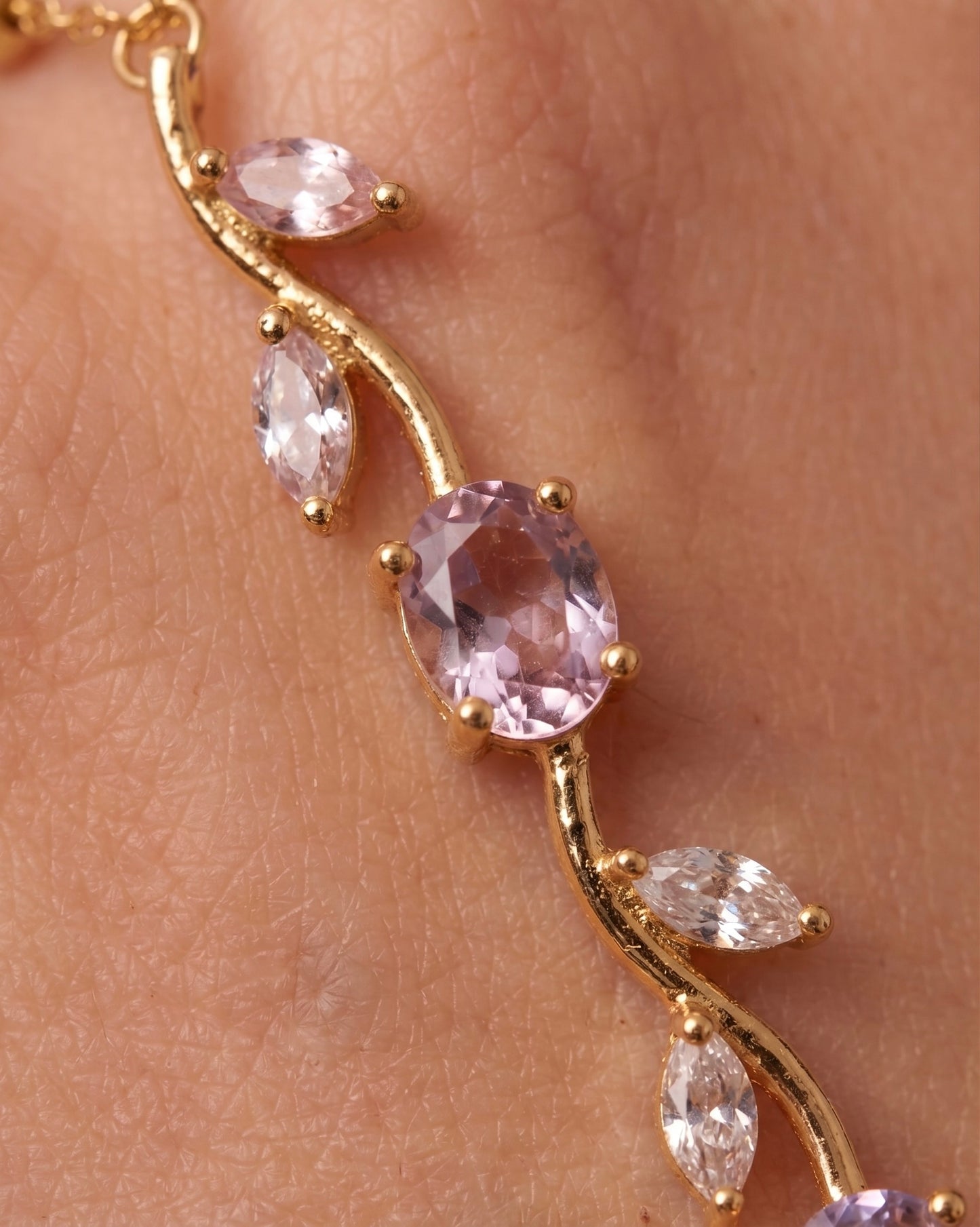 Tulip hand chain