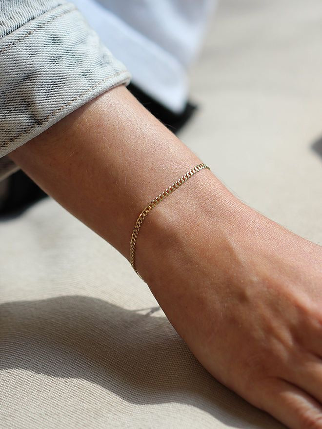 curb bracelet